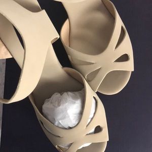 MOJO Moxy Mocambo wedge sandal